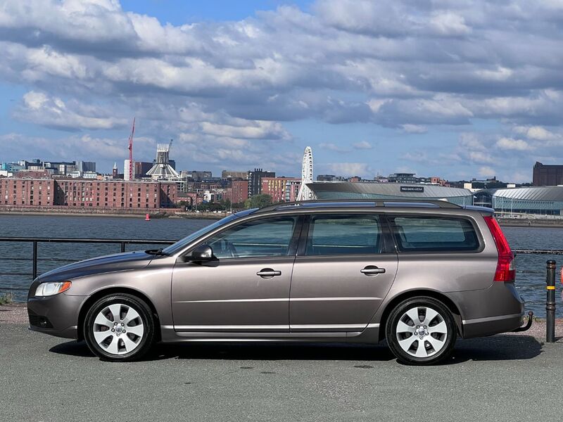 VOLVO V70