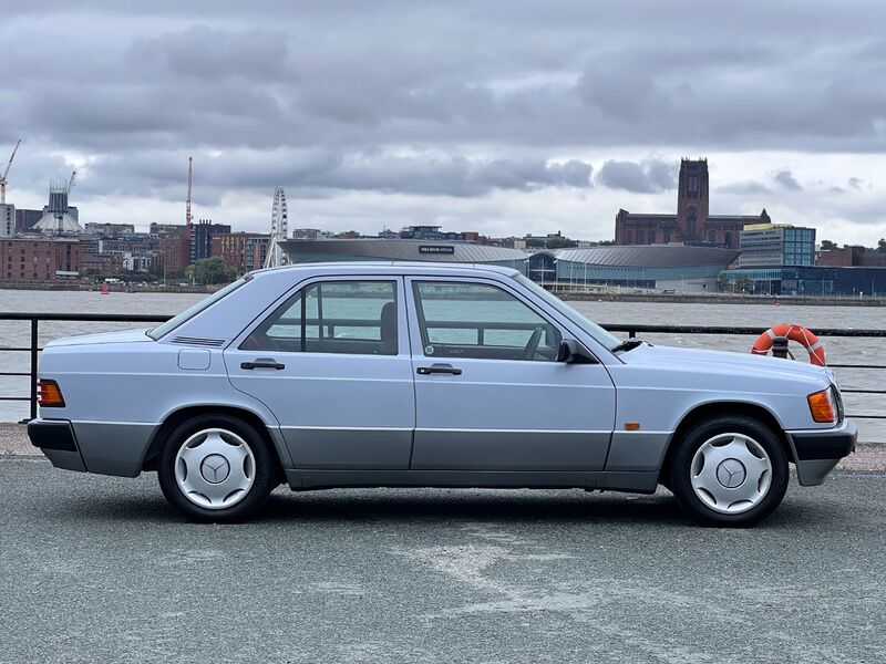 MERCEDES-BENZ 190