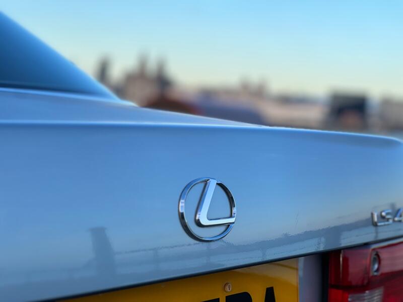 LEXUS LS