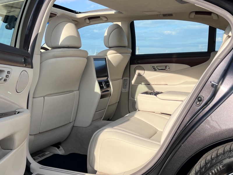 LEXUS LS