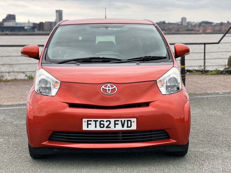 TOYOTA IQ