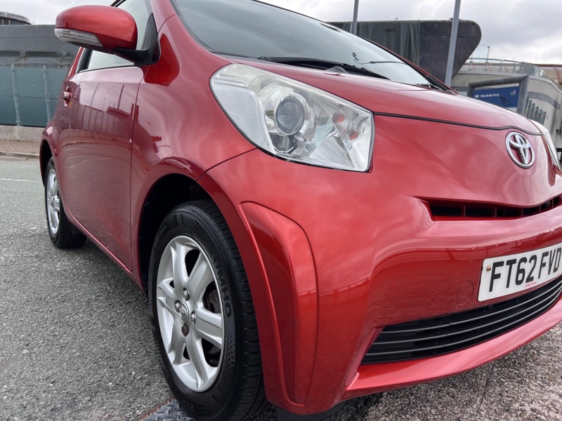 TOYOTA IQ