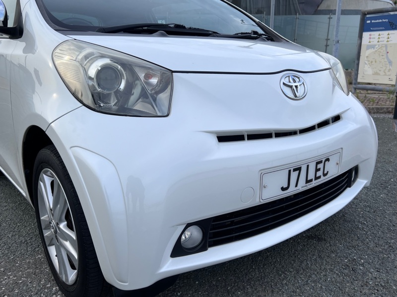 TOYOTA IQ