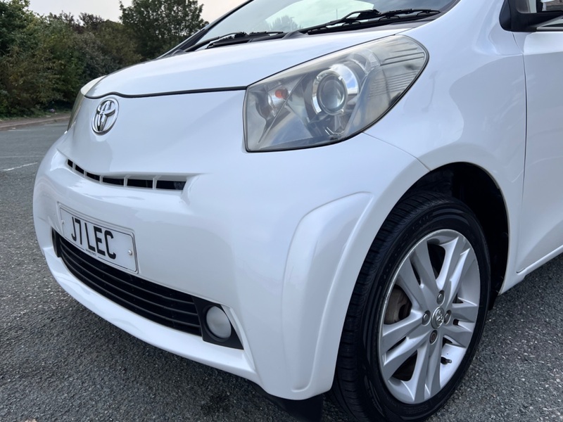 TOYOTA IQ