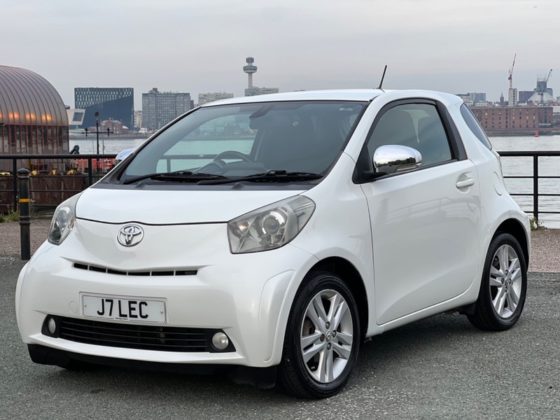 TOYOTA IQ