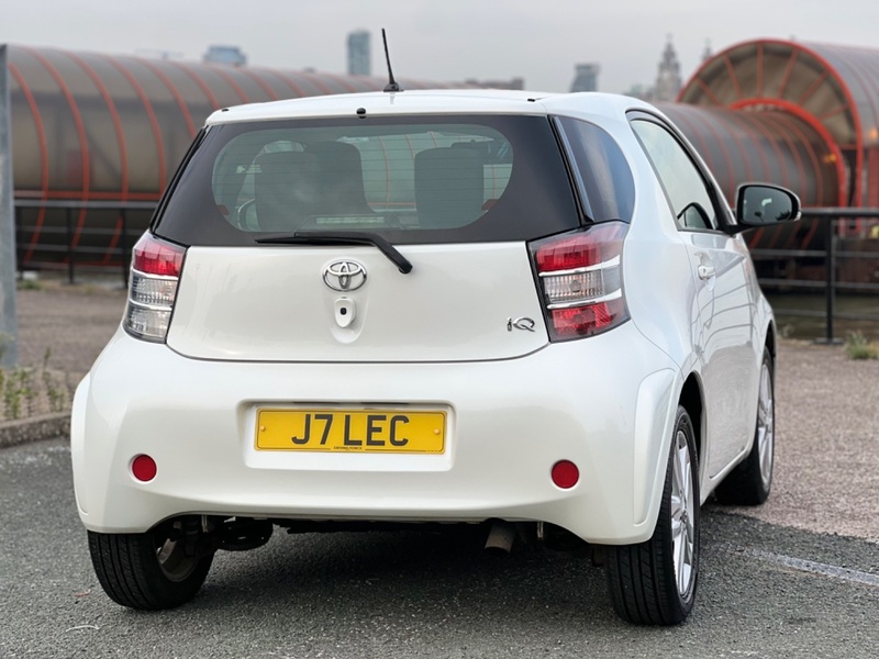 TOYOTA IQ