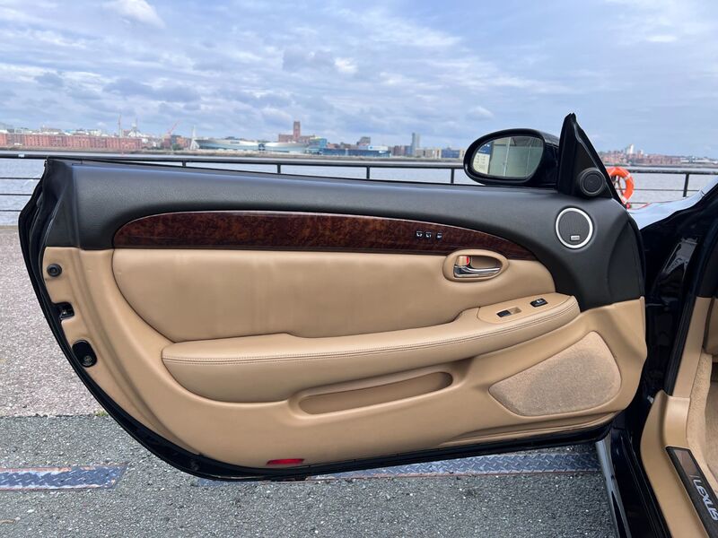 LEXUS SC 430