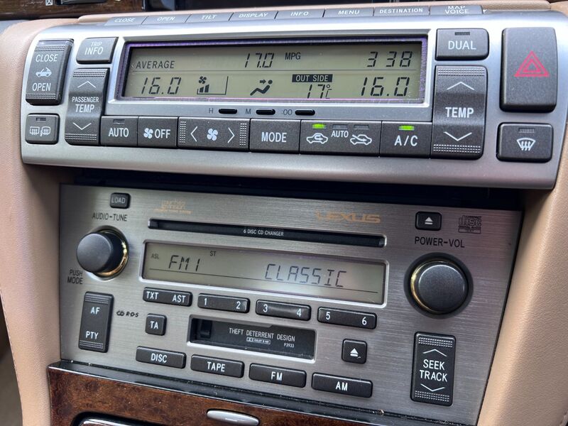 LEXUS SC 430