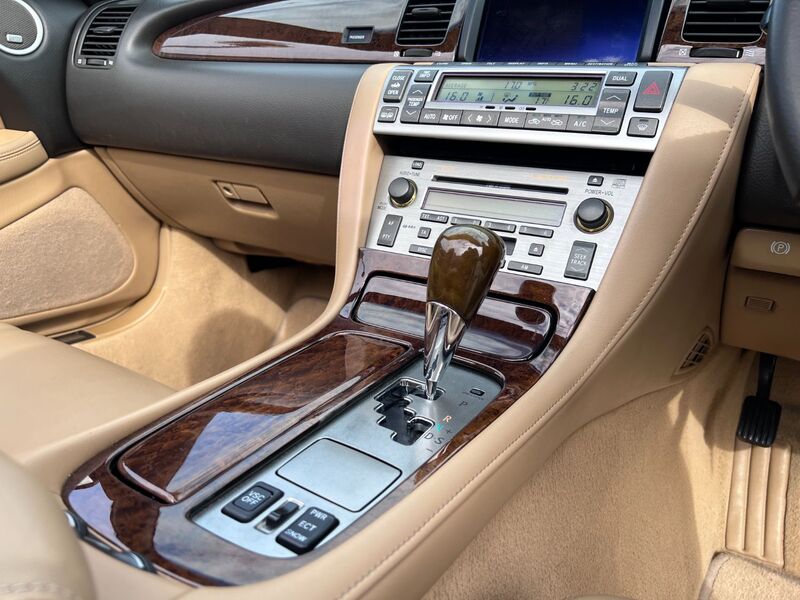 LEXUS SC 430