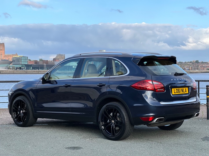 View PORSCHE CAYENNE 4.8 V8 S TIPTRONIC S