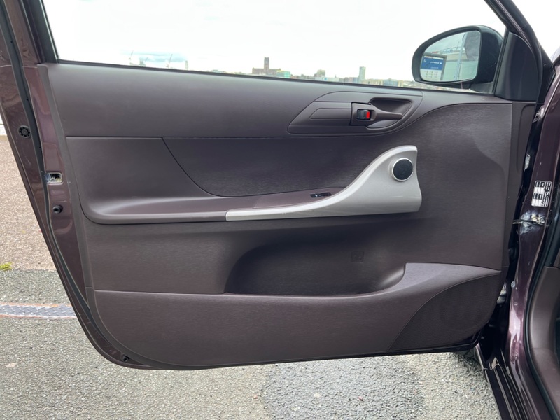 TOYOTA IQ