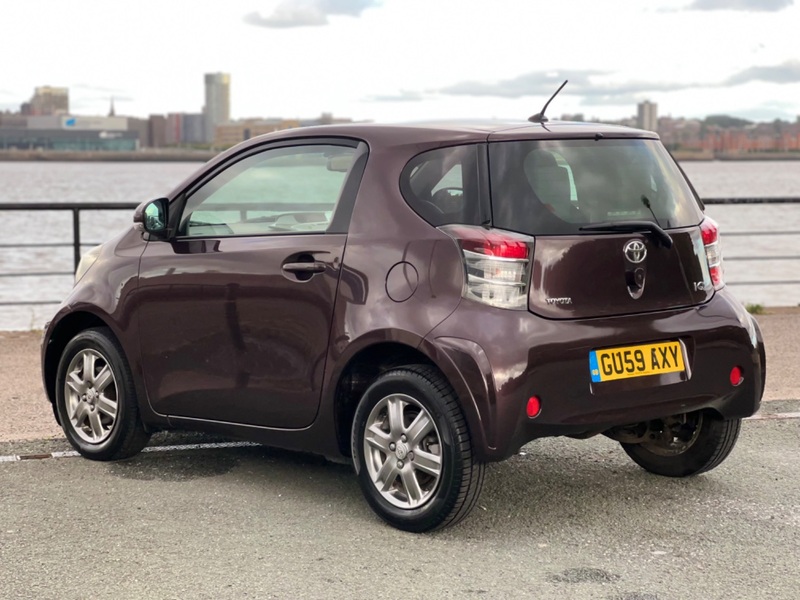 TOYOTA IQ