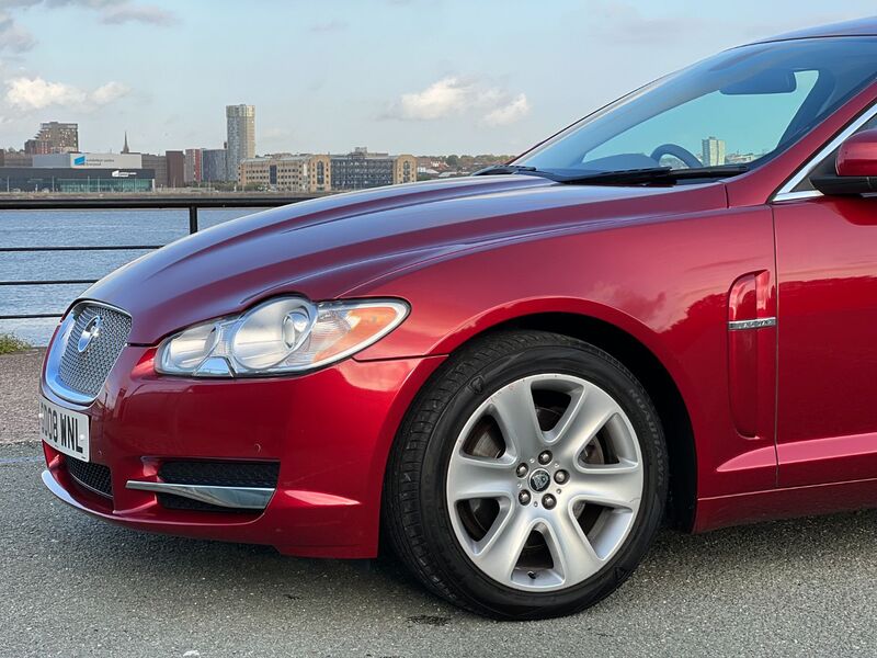JAGUAR XF