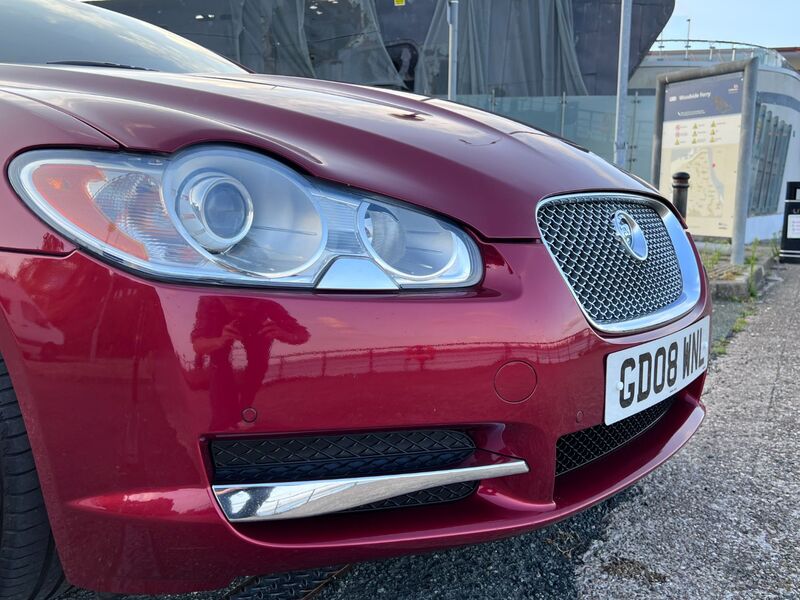 JAGUAR XF