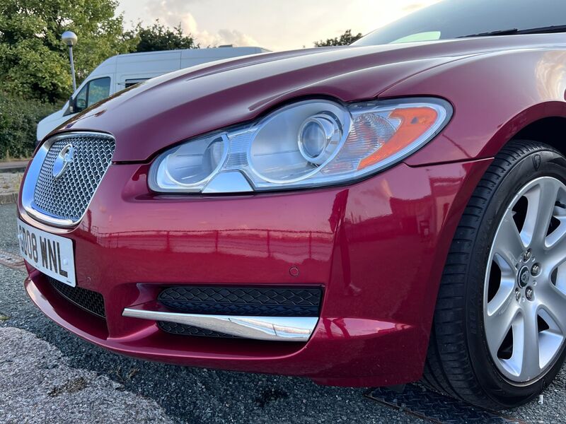 JAGUAR XF
