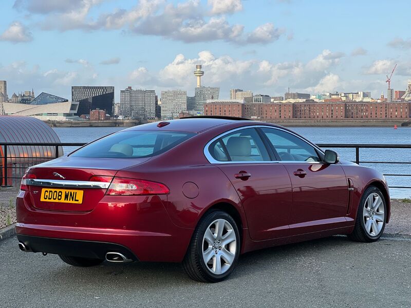 JAGUAR XF