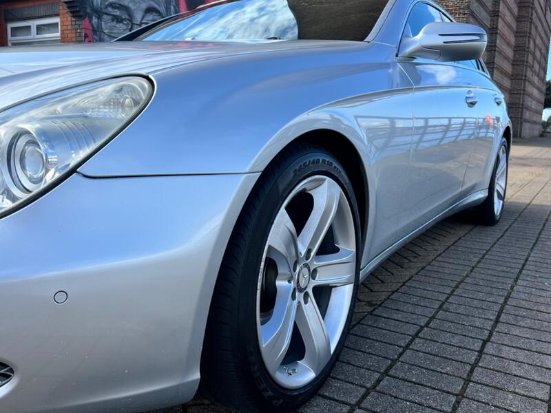 MERCEDES-BENZ CLS