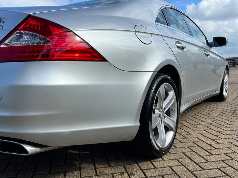 MERCEDES-BENZ CLS