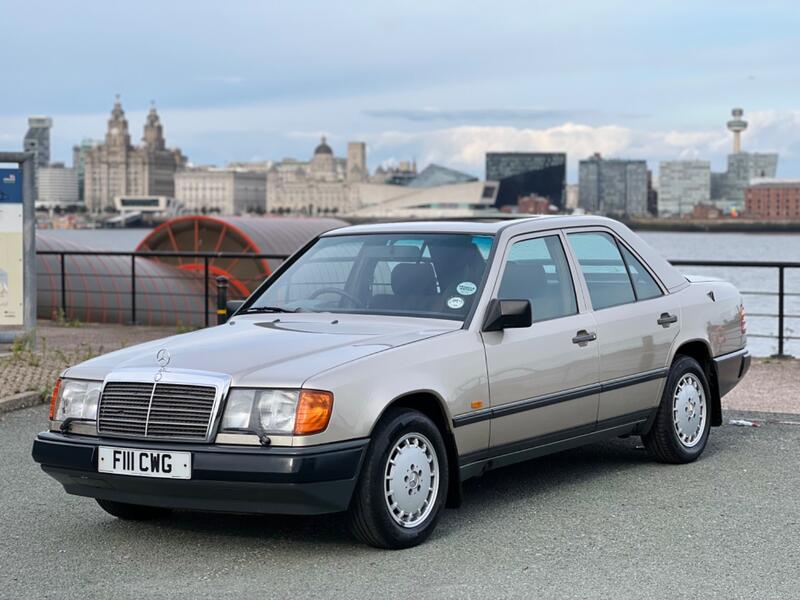MERCEDES-BENZ 230