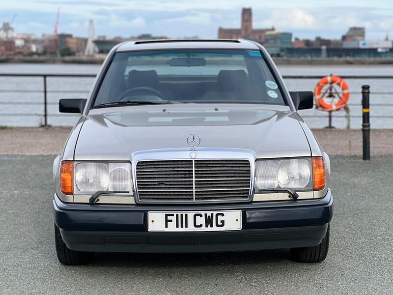 MERCEDES-BENZ 230